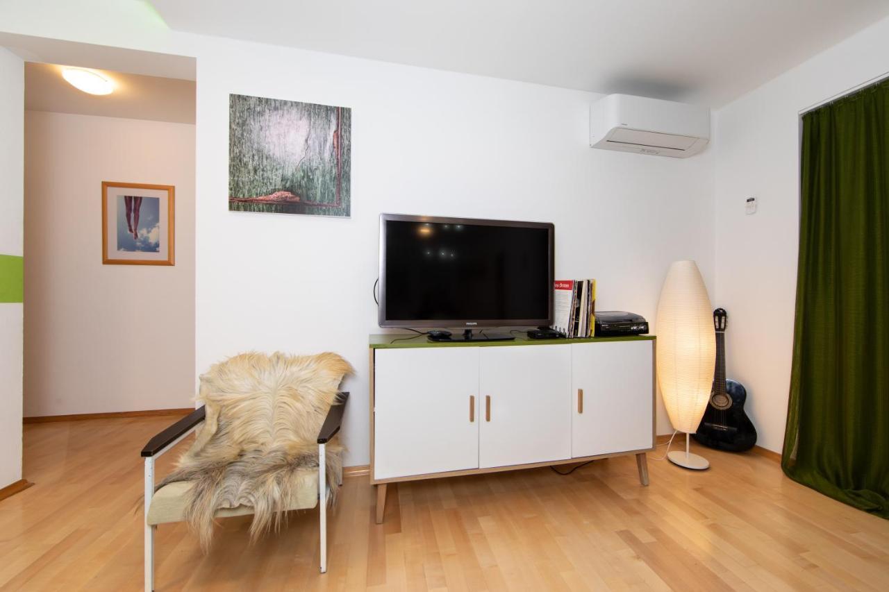 Lux Apartment Tucepi Exterior photo