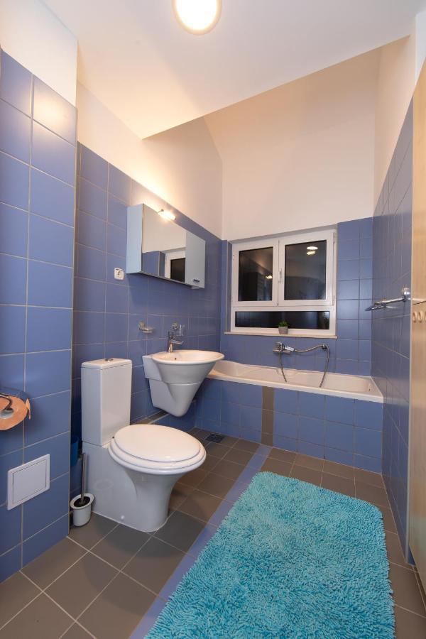 Lux Apartment Tucepi Exterior photo