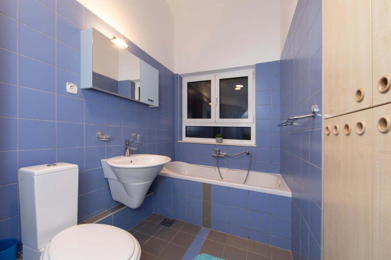 Lux Apartment Tucepi Exterior photo